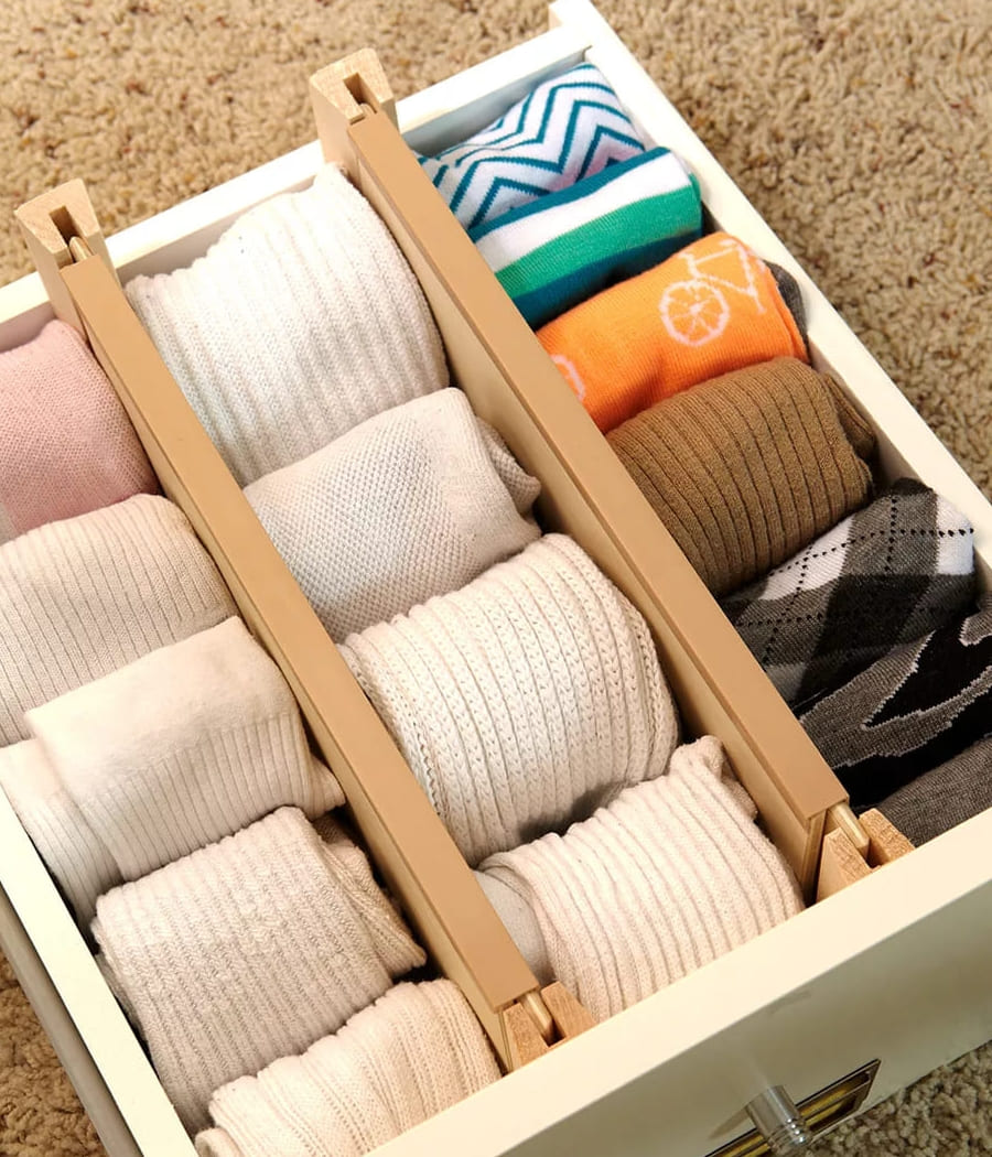 Miten taittaa sukat 3 helppoa tapaa säästää tilaa laatikossa?