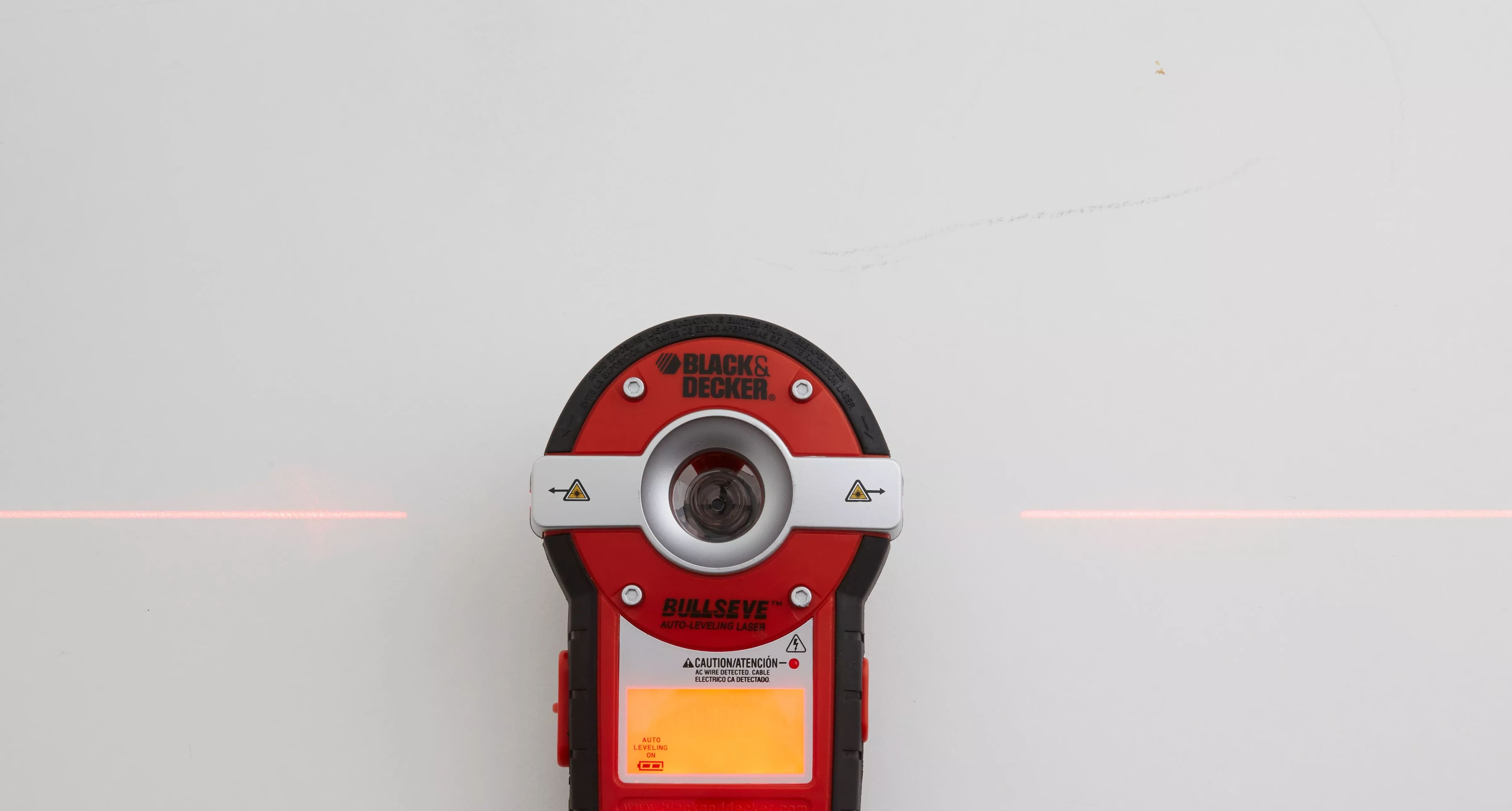 Kuinka käyttää lasertasoitinta täydellisen suorien viivojen tekemiseen?
