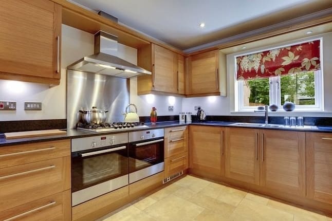 Bob Vilan opas keittiökoneiden huoltoon (Bob Vila's Guide to Kitchen Appliance Care)