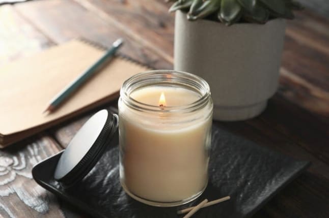 Miten saada kynttilävaha pois purkista: 4 tehokasta menetelmää