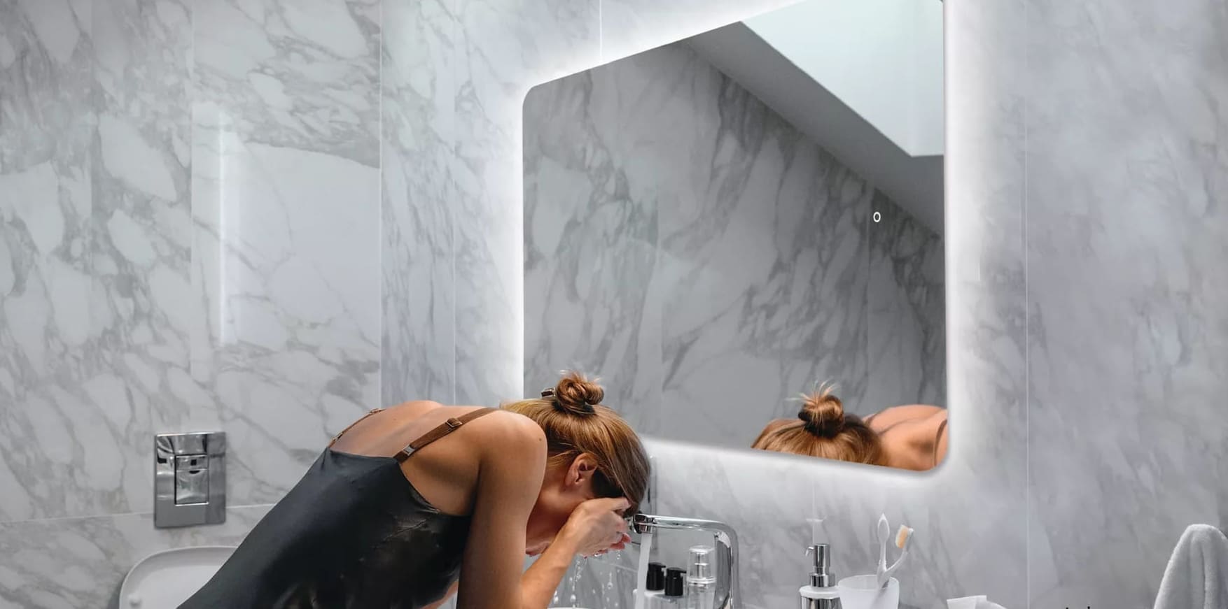 6 Vinkkiä parhaan valaistuksen valitsemiseen kylpyhuoneen turhamaisuuteen